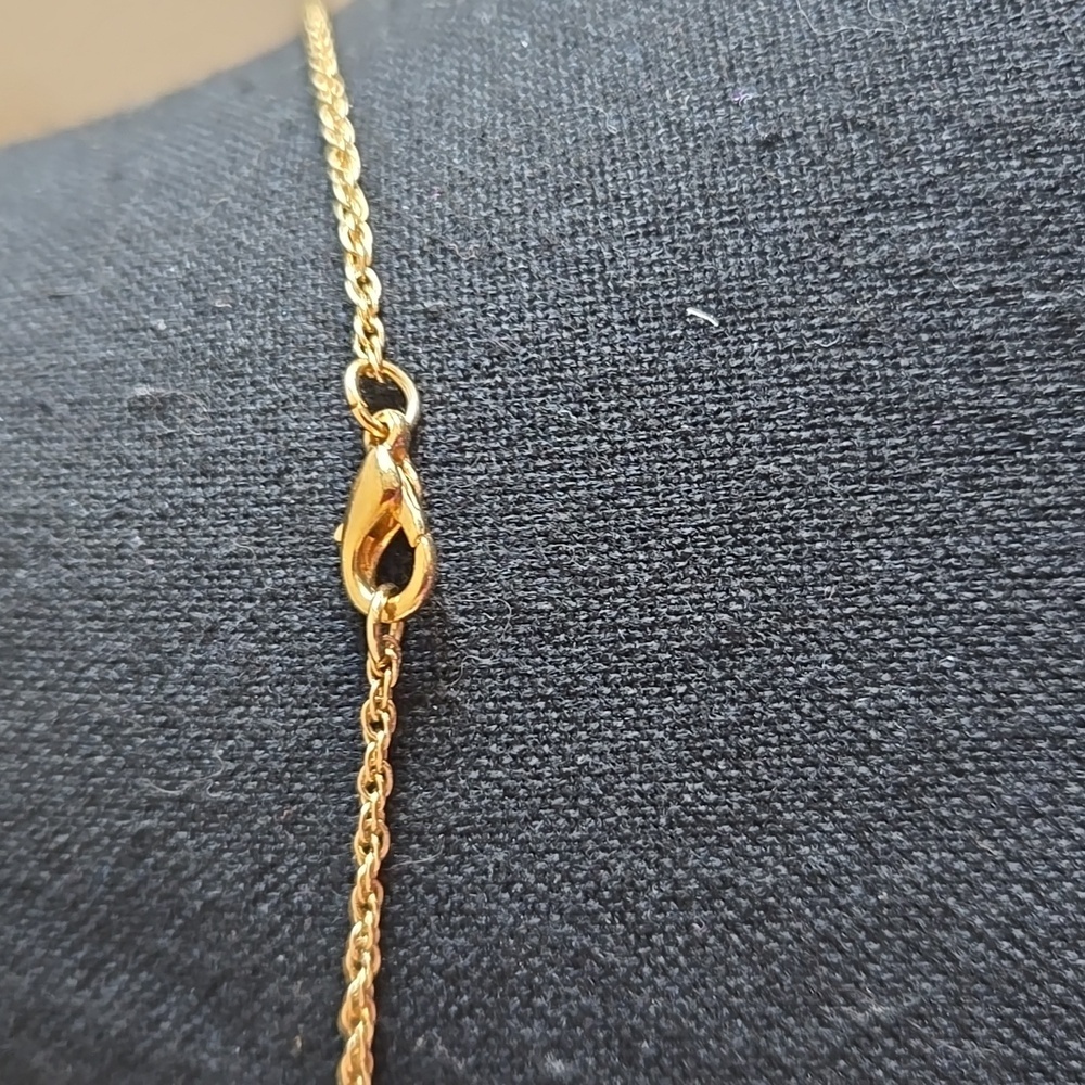 Gold Toned Faux Diamomd Necklace. - Picture 11 of 12
